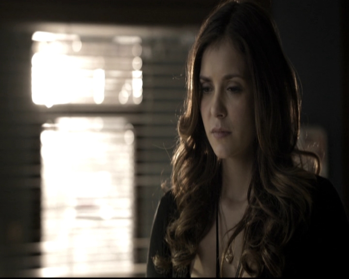 VampireDiariesWorld-dot-nl_6x12PrayerForTheDying0782.jpg