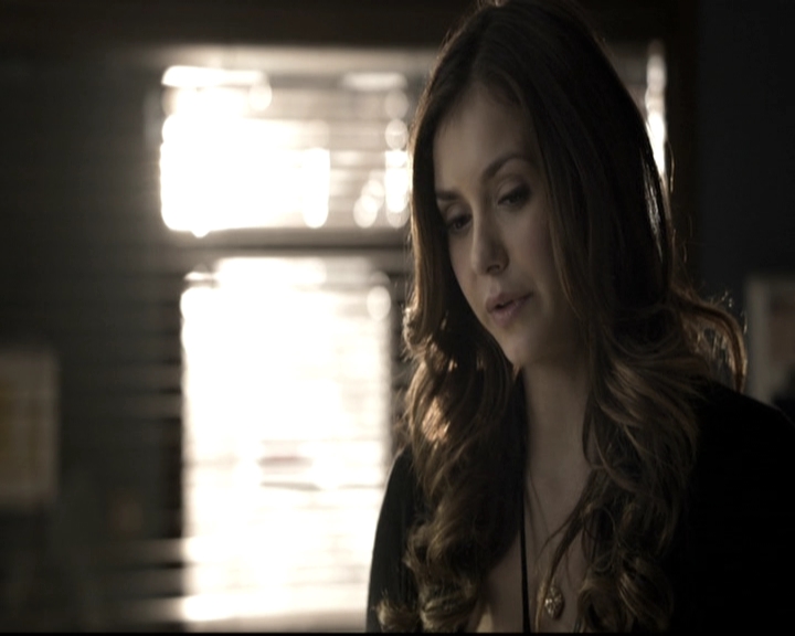 VampireDiariesWorld-dot-nl_6x12PrayerForTheDying0786.jpg