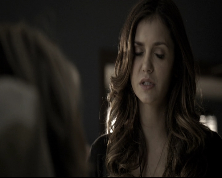 VampireDiariesWorld-dot-nl_6x12PrayerForTheDying0802.jpg