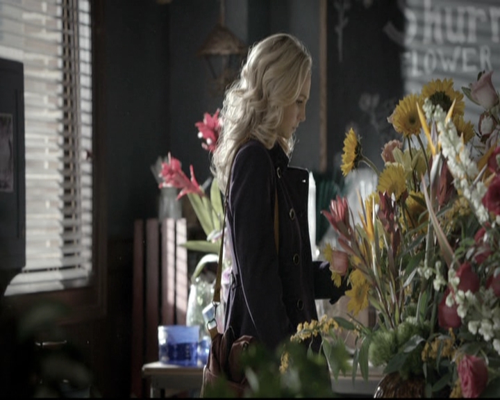 VampireDiariesWorld-dot-nl_6x12PrayerForTheDying0830.jpg