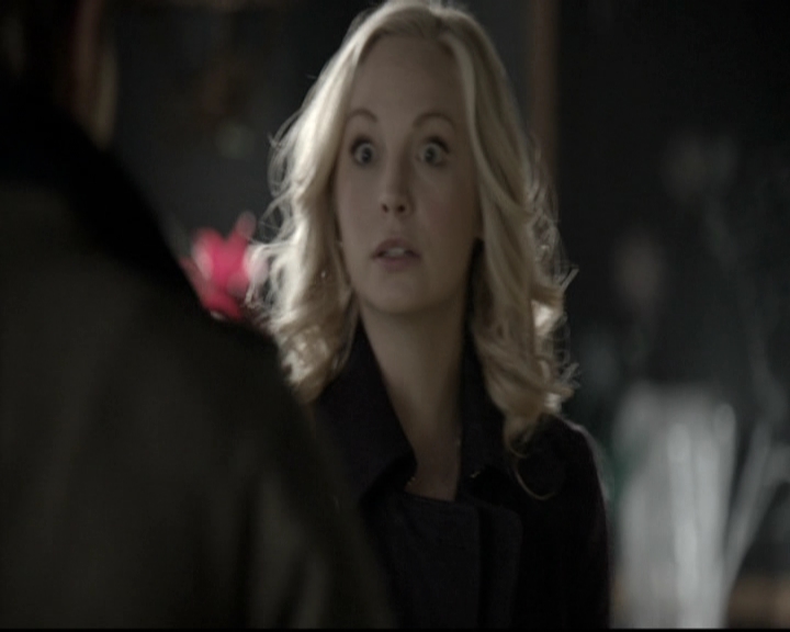 VampireDiariesWorld-dot-nl_6x12PrayerForTheDying0832.jpg