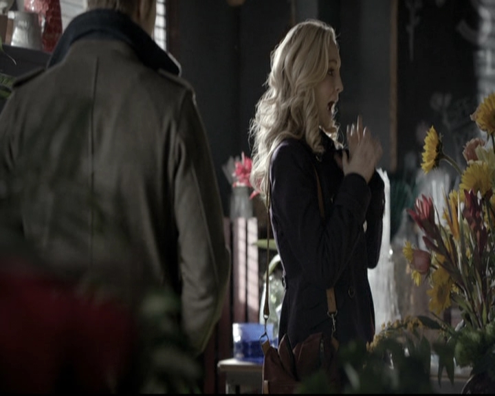 VampireDiariesWorld-dot-nl_6x12PrayerForTheDying0835.jpg