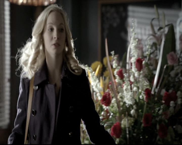 VampireDiariesWorld-dot-nl_6x12PrayerForTheDying0843.jpg