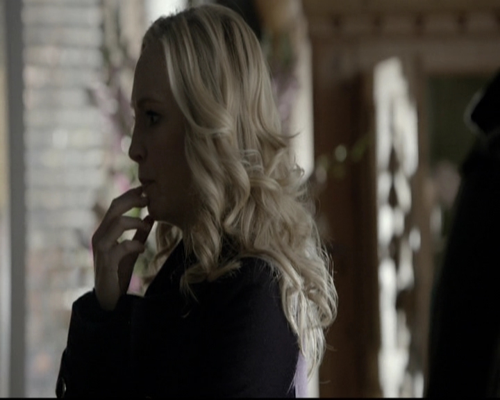 VampireDiariesWorld-dot-nl_6x12PrayerForTheDying0851.jpg