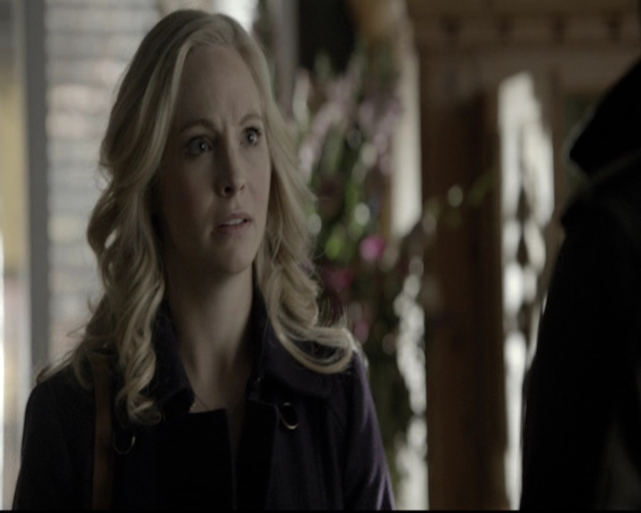 VampireDiariesWorld-dot-nl_6x12PrayerForTheDying0874.jpg