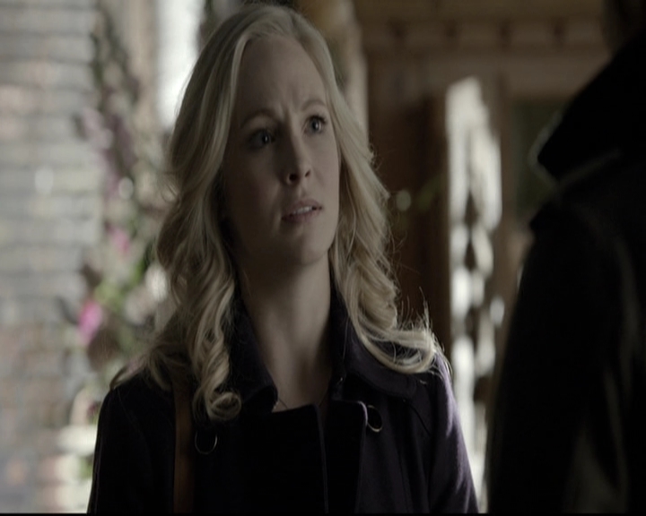 VampireDiariesWorld-dot-nl_6x12PrayerForTheDying0875.jpg