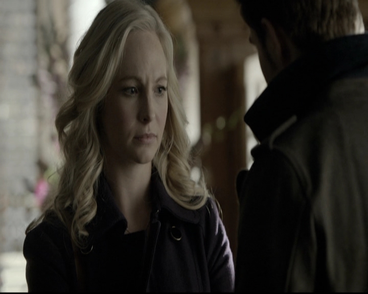 VampireDiariesWorld-dot-nl_6x12PrayerForTheDying0920.jpg