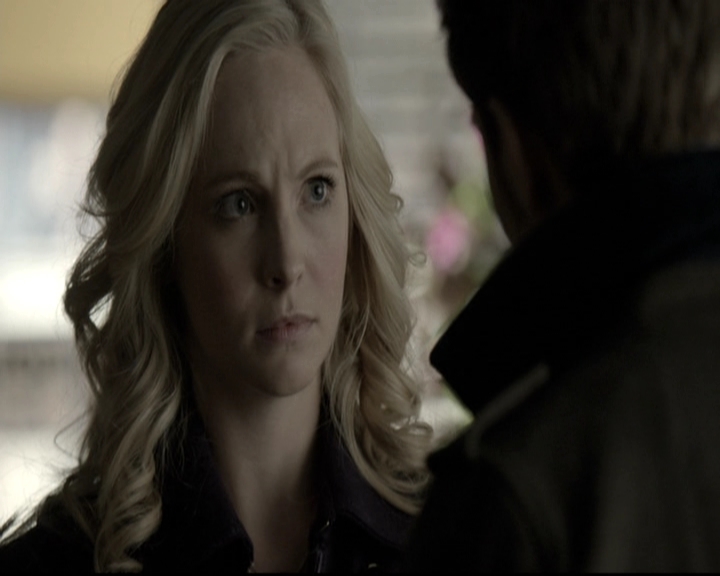 VampireDiariesWorld-dot-nl_6x12PrayerForTheDying0935.jpg