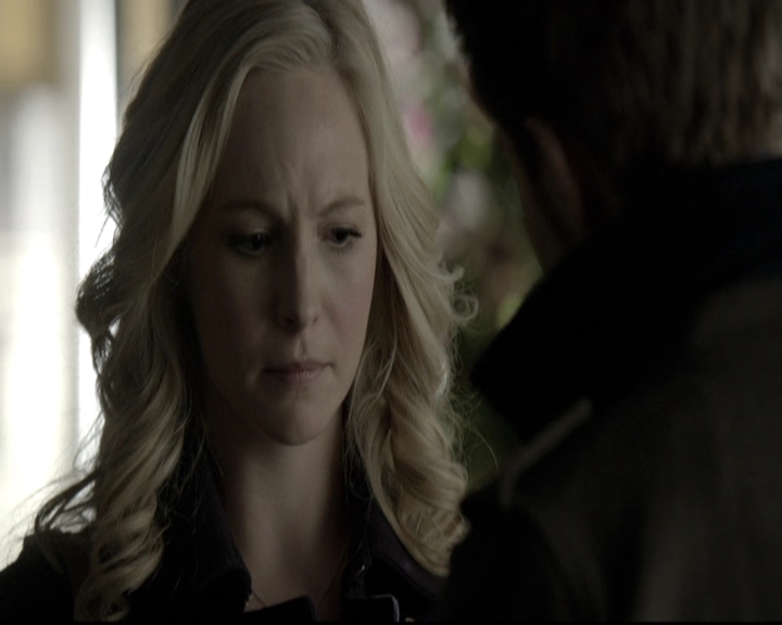 VampireDiariesWorld-dot-nl_6x12PrayerForTheDying0966.jpg