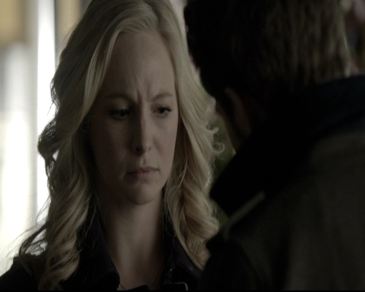 VampireDiariesWorld-dot-nl_6x12PrayerForTheDying0967.jpg