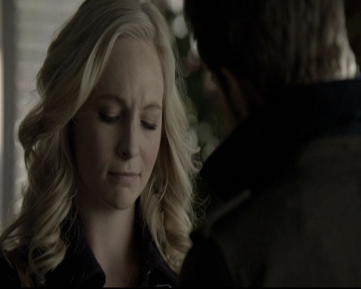 VampireDiariesWorld-dot-nl_6x12PrayerForTheDying0980.jpg