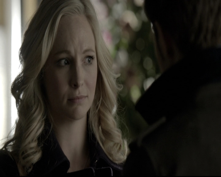 VampireDiariesWorld-dot-nl_6x12PrayerForTheDying0985.jpg