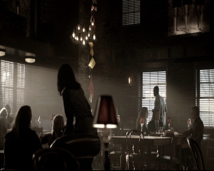 VampireDiariesWorld-dot-nl_6x12PrayerForTheDying0998.jpg