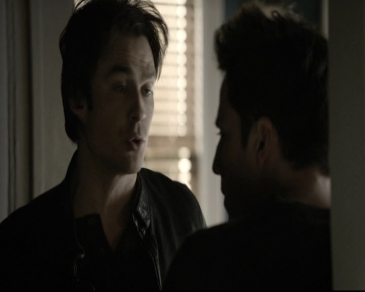 VampireDiariesWorld-dot-nl_6x12PrayerForTheDying1095.jpg