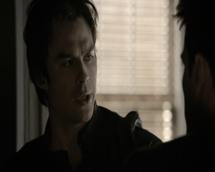 VampireDiariesWorld-dot-nl_6x12PrayerForTheDying1112.jpg