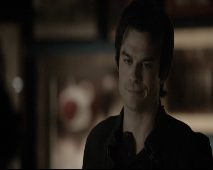 VampireDiariesWorld-dot-nl_6x12PrayerForTheDying1218.jpg