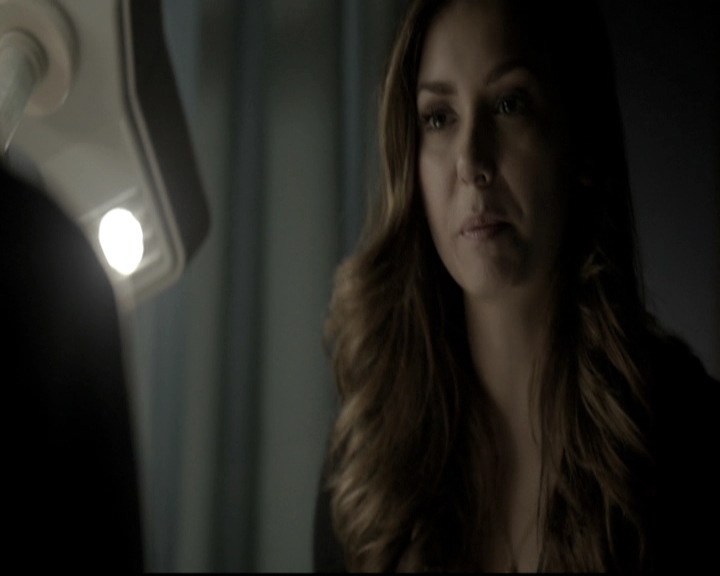 VampireDiariesWorld-dot-nl_6x12PrayerForTheDying1248.jpg