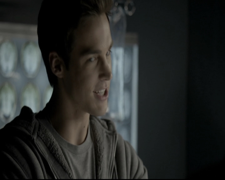 VampireDiariesWorld-dot-nl_6x12PrayerForTheDying1289.jpg