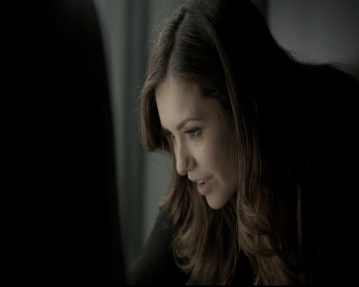 VampireDiariesWorld-dot-nl_6x12PrayerForTheDying1335.jpg