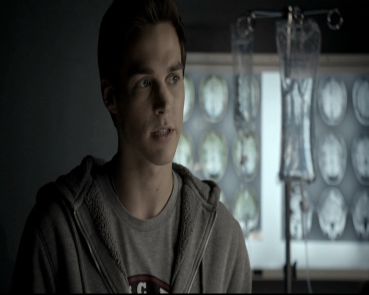 VampireDiariesWorld-dot-nl_6x12PrayerForTheDying1350.jpg