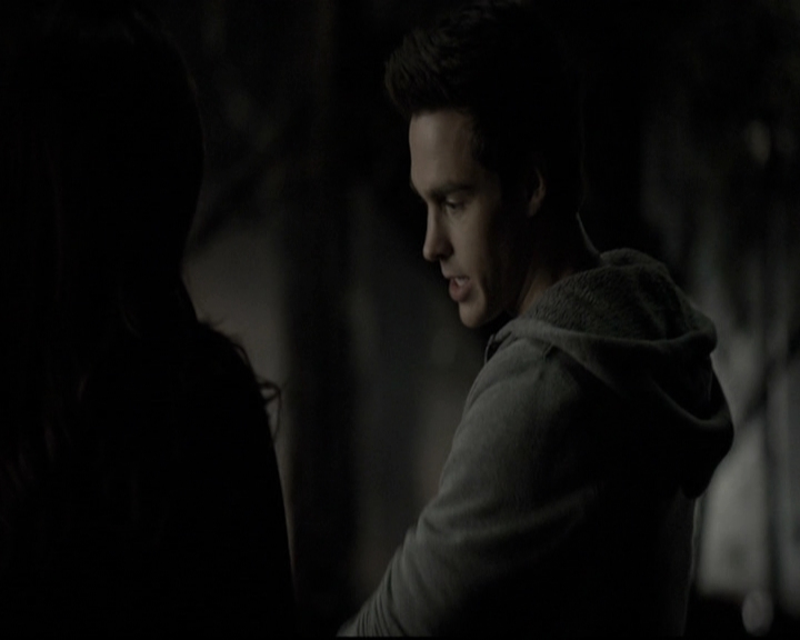 VampireDiariesWorld-dot-nl_6x12PrayerForTheDying1522.jpg