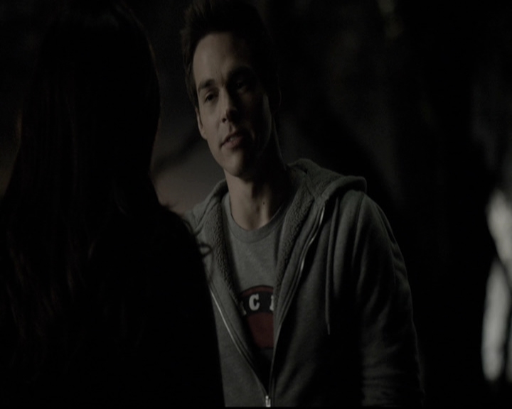 VampireDiariesWorld-dot-nl_6x12PrayerForTheDying1523.jpg