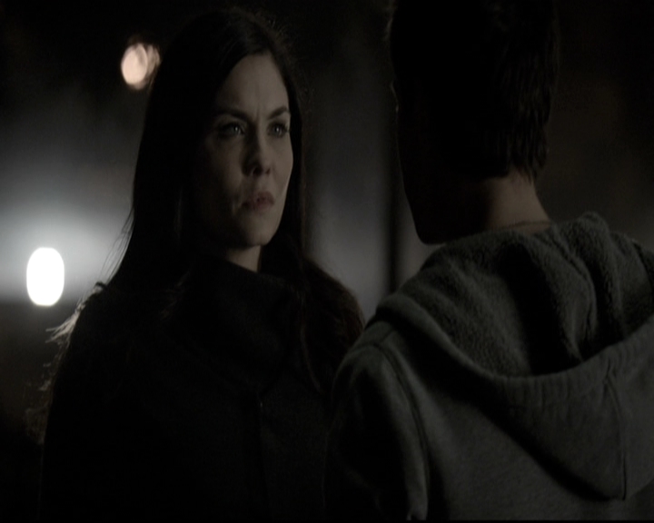 VampireDiariesWorld-dot-nl_6x12PrayerForTheDying1543.jpg