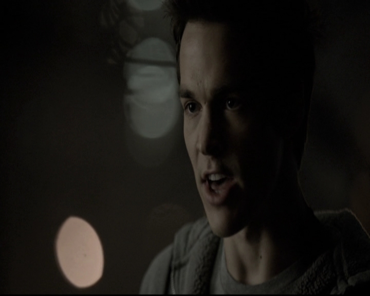 VampireDiariesWorld-dot-nl_6x12PrayerForTheDying1591.jpg