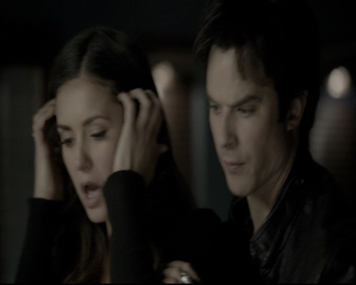 VampireDiariesWorld-dot-nl_6x12PrayerForTheDying1737.jpg