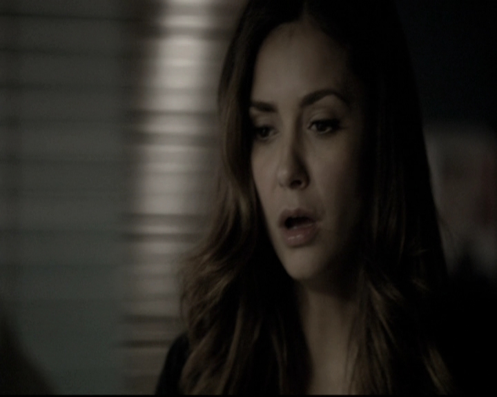 VampireDiariesWorld-dot-nl_6x12PrayerForTheDying1781.jpg