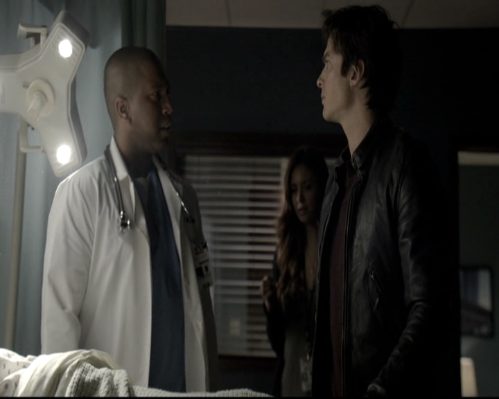 VampireDiariesWorld-dot-nl_6x12PrayerForTheDying1795.jpg