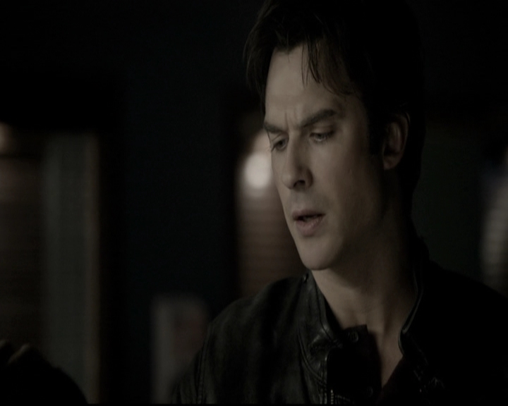 VampireDiariesWorld-dot-nl_6x12PrayerForTheDying1807.jpg