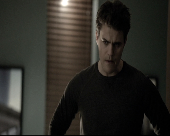 VampireDiariesWorld-dot-nl_6x12PrayerForTheDying1820.jpg