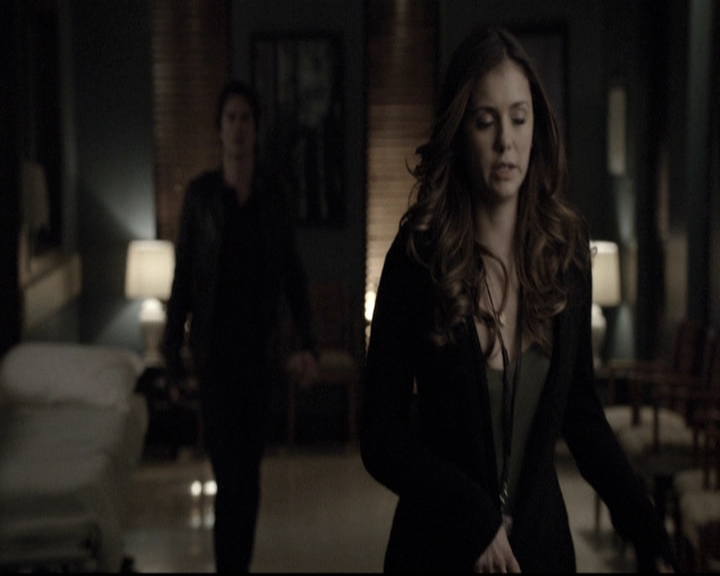 VampireDiariesWorld-dot-nl_6x12PrayerForTheDying1885.jpg