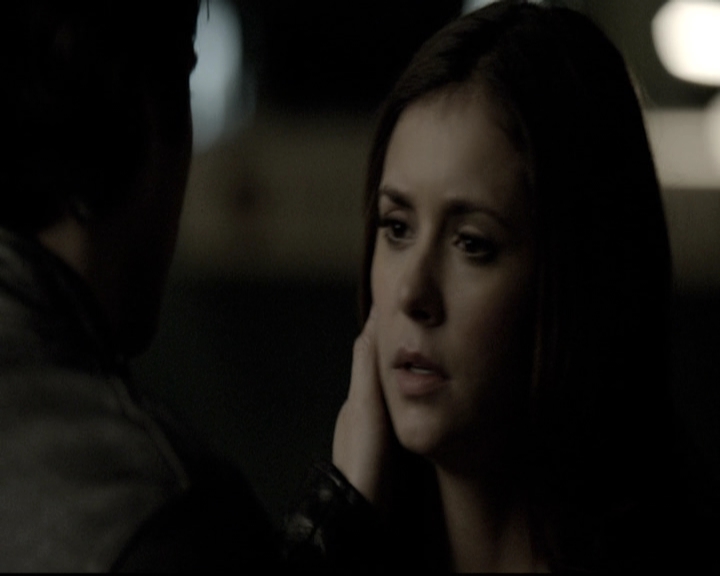 VampireDiariesWorld-dot-nl_6x12PrayerForTheDying1898.jpg