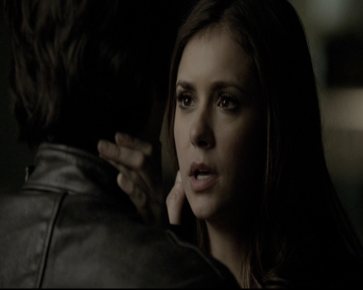 VampireDiariesWorld-dot-nl_6x12PrayerForTheDying1907.jpg