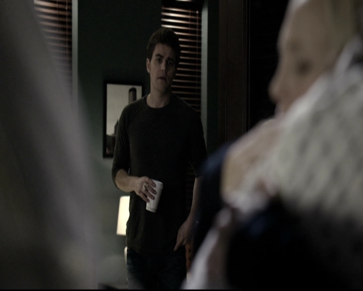 VampireDiariesWorld-dot-nl_6x12PrayerForTheDying2031.jpg