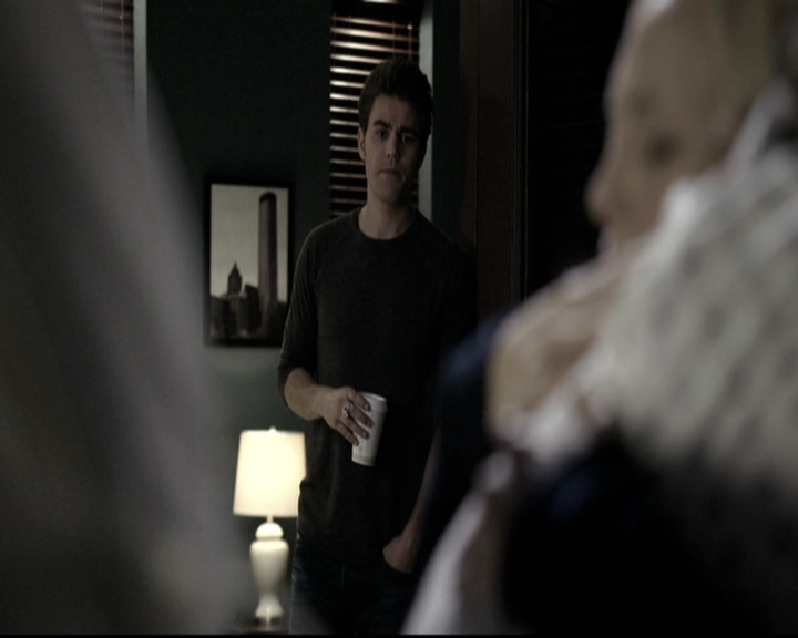 VampireDiariesWorld-dot-nl_6x12PrayerForTheDying2032.jpg