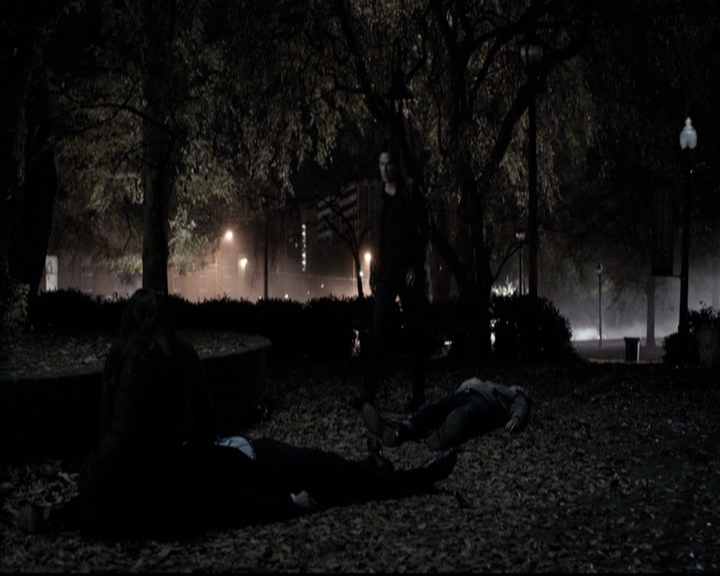 VampireDiariesWorld-dot-nl_6x12PrayerForTheDying2113.jpg