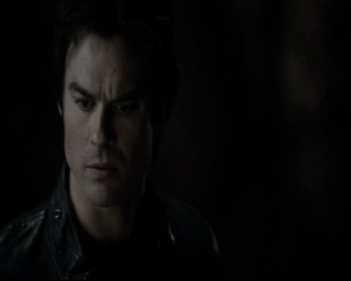 VampireDiariesWorld-dot-nl_6x12PrayerForTheDying2145.jpg