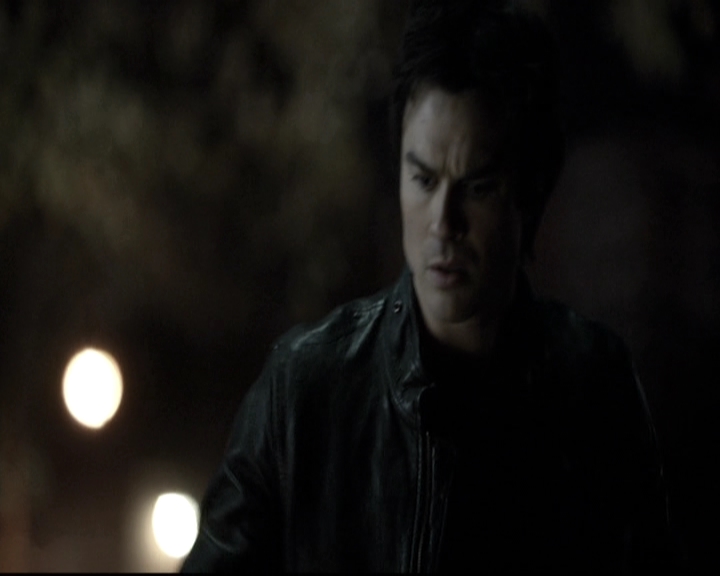 VampireDiariesWorld-dot-nl_6x12PrayerForTheDying2146.jpg