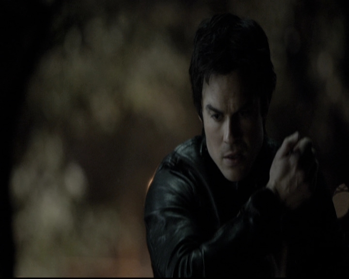 VampireDiariesWorld-dot-nl_6x12PrayerForTheDying2149.jpg