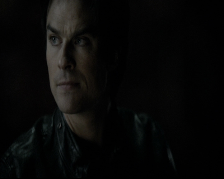 VampireDiariesWorld-dot-nl_6x12PrayerForTheDying2246.jpg