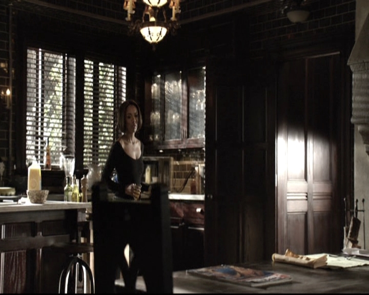 VampireDiariesWorld-dot-nl_6x13TheDayITriedTLive0013.jpg