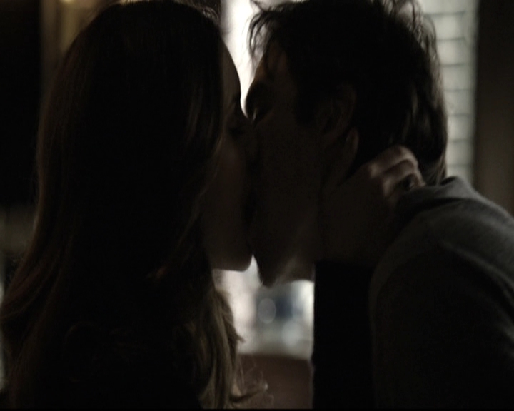 VampireDiariesWorld-dot-nl_6x13TheDayITriedTLive0236.jpg