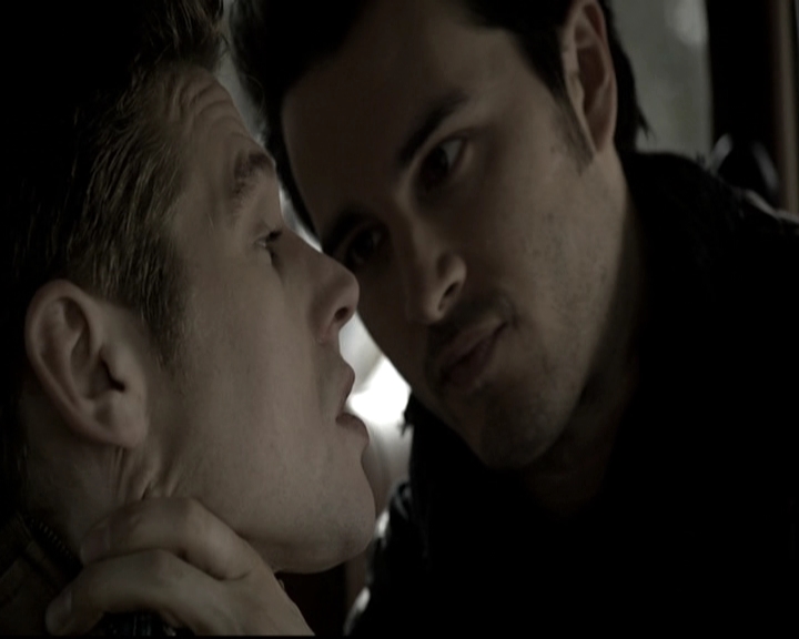 VampireDiariesWorld-dot-nl_6x13TheDayITriedTLive0381.jpg