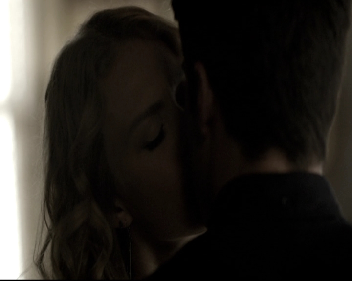 VampireDiariesWorld-dot-nl_6x13TheDayITriedTLive0773.jpg