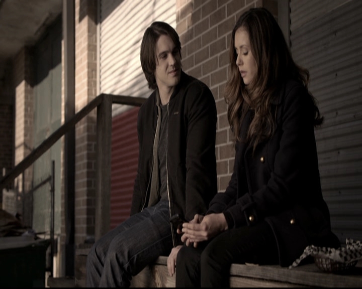 VampireDiariesWorld-dot-nl_6x14Stay0811.jpg