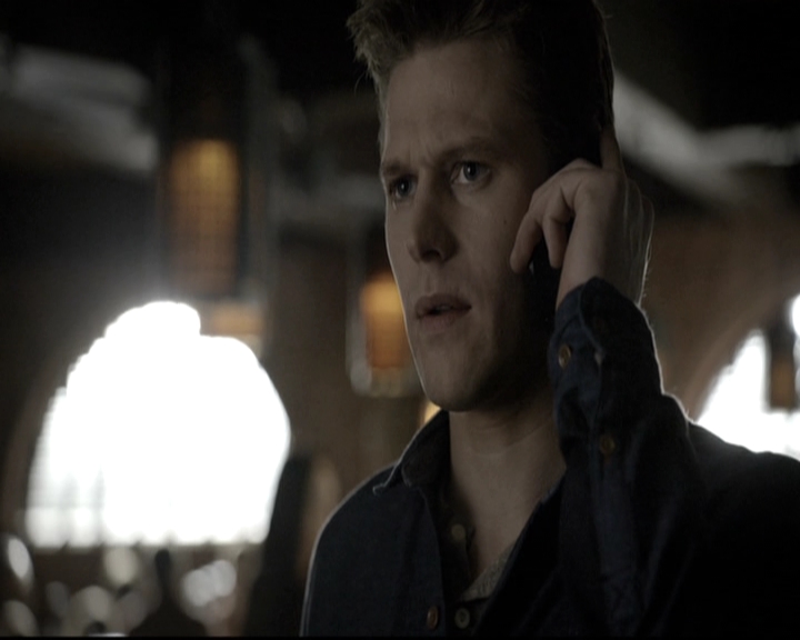 VampireDiariesWorld-dot-nl_6x14Stay0911.jpg