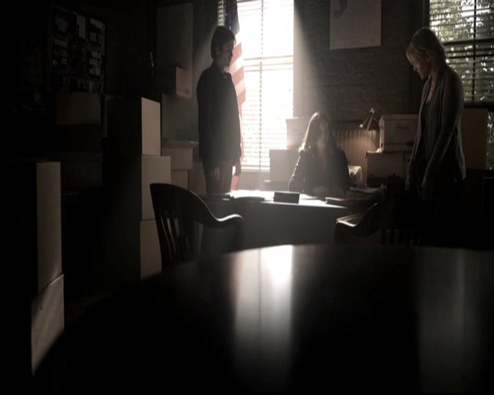 VampireDiariesWorld-dot-nl_6x14Stay1029.jpg